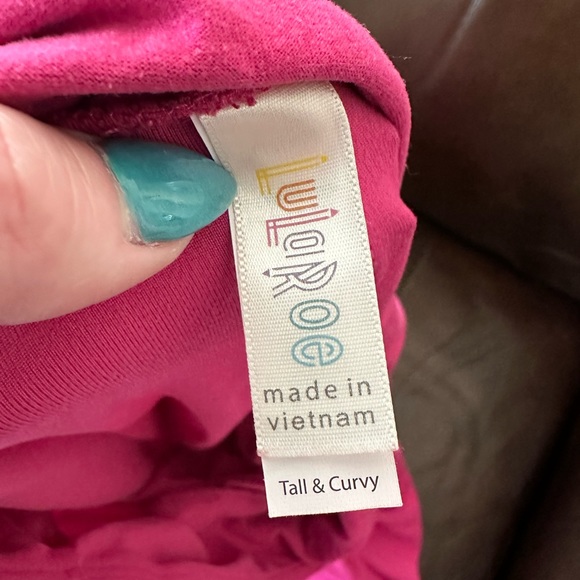 Lot of LulaRoe Leggings - Tall and Curvy (never worn) - Picture 14 of 14